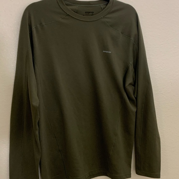 Patagonia Other - Patagonia Men’s Long Sleeve Base Layer Shirt- Medium